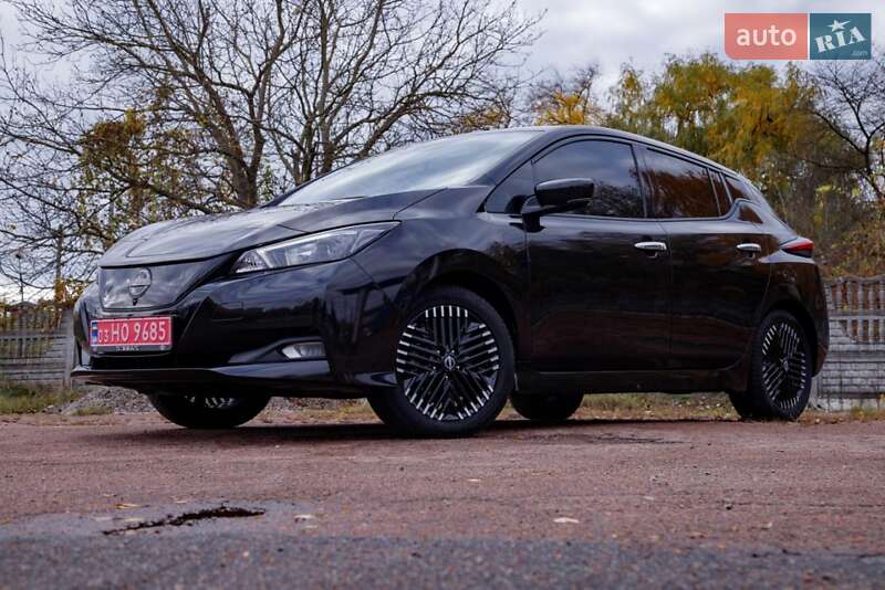 Хетчбек Nissan Leaf 2023 в Бердичеві