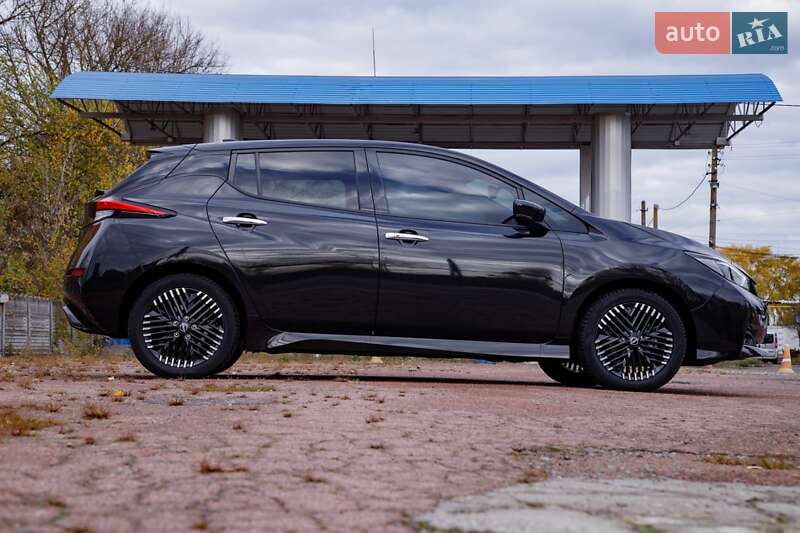Хетчбек Nissan Leaf 2023 в Бердичеві
