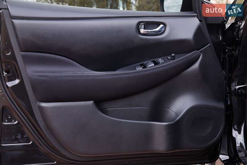 Хетчбек Nissan Leaf 2023 в Бердичеві