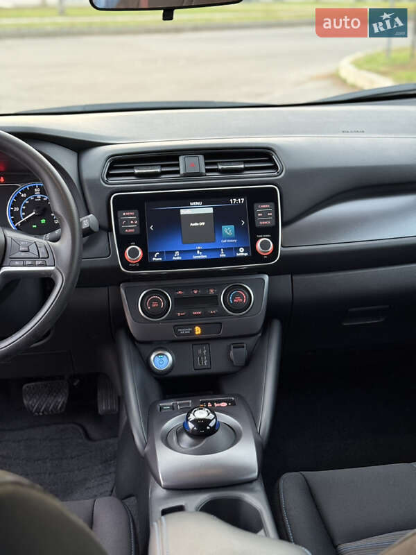 Хэтчбек Nissan Leaf 2024 в Харькове