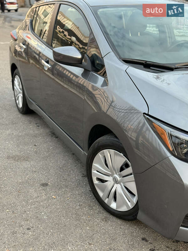 Хэтчбек Nissan Leaf 2024 в Харькове