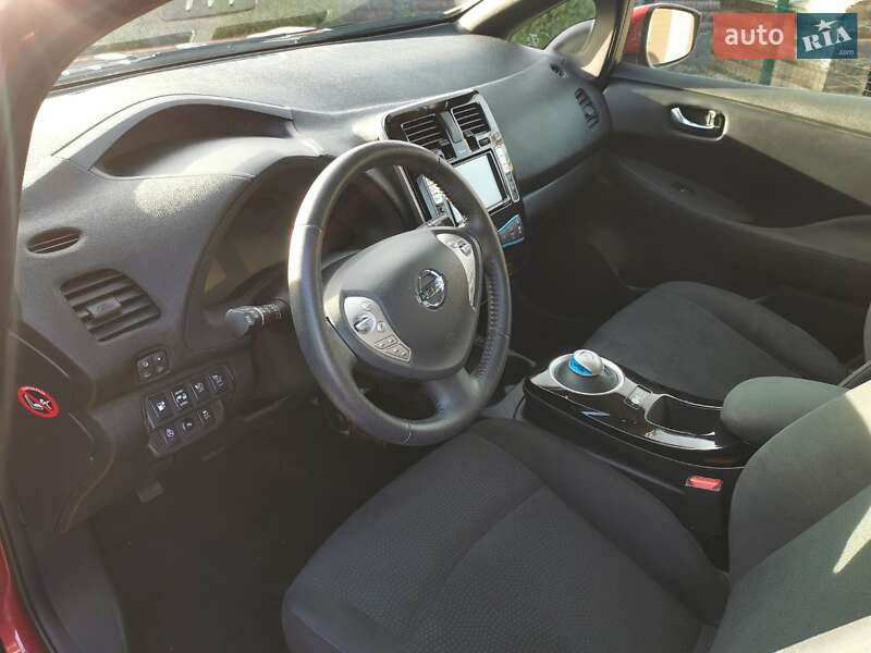 Хэтчбек Nissan Leaf 2016 в Фастове