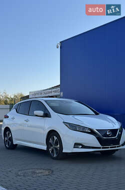 Хетчбек Nissan Leaf 2020 в Дубні
