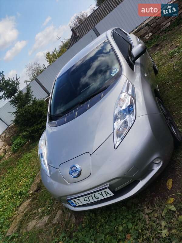 Хэтчбек Nissan Leaf 2013 в Каменец-Подольском фото 4 Хэтчбек Nissan Leaf 2013 в Каменец-Подольском