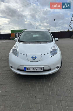 Хэтчбек Nissan Leaf 2016 в Одессе Хэтчбек Nissan Leaf 2016 в Одессе