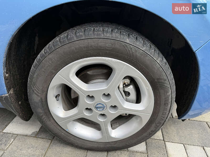 Хэтчбек Nissan Leaf 2012 в Владимире фото 11 Хэтчбек Nissan Leaf 2012 в Владимире
