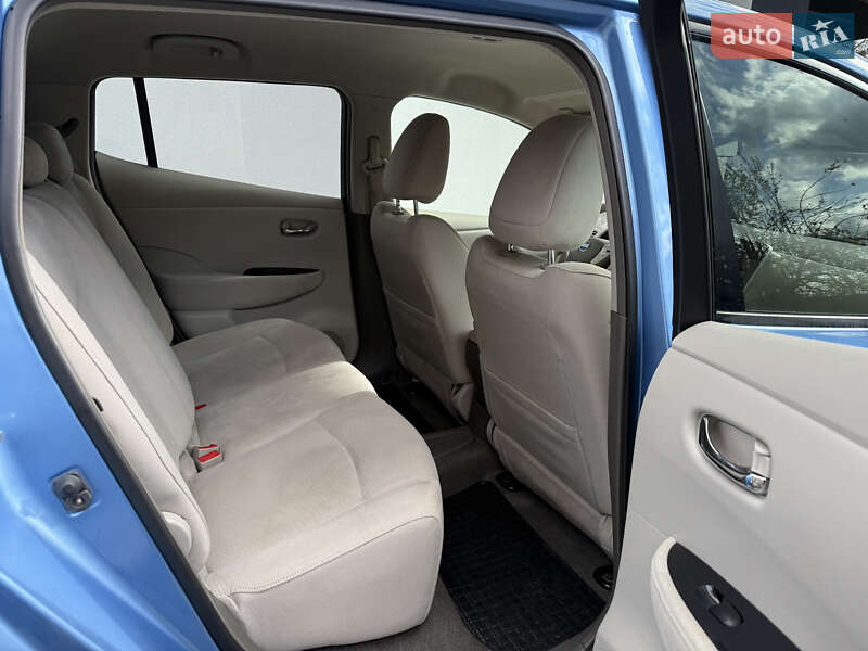 Хэтчбек Nissan Leaf 2012 в Владимире фото 14 Хэтчбек Nissan Leaf 2012 в Владимире