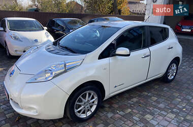 Хетчбек Nissan Leaf 2014 в Чернівцях