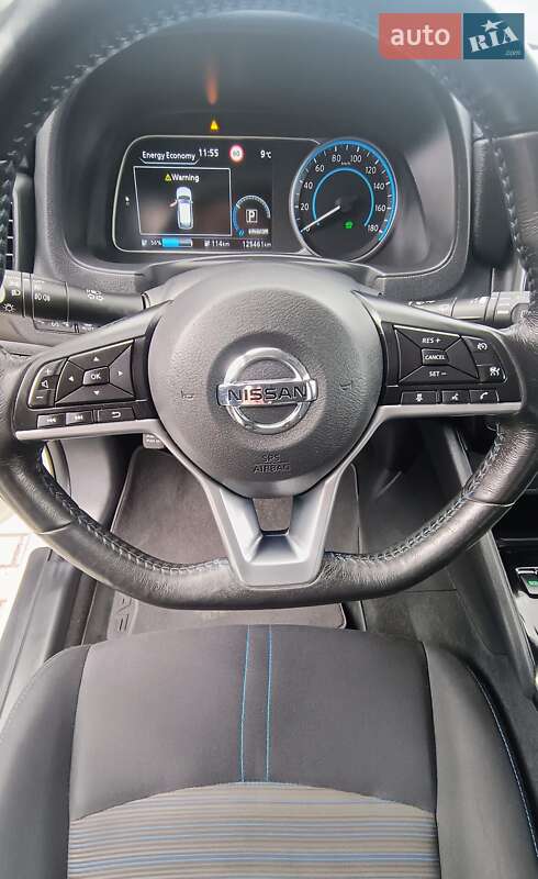 Хетчбек Nissan Leaf 2020 в Дубні