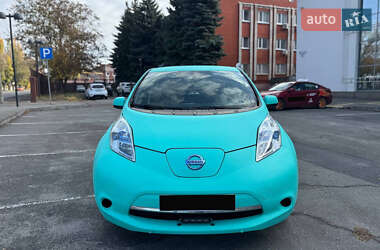 Хэтчбек Nissan Leaf 2013 в Днепре