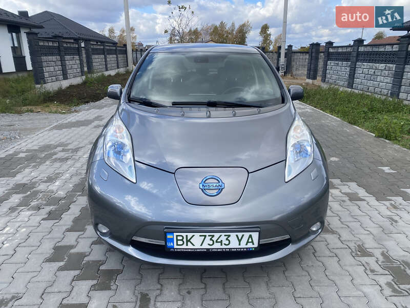 Хэтчбек Nissan Leaf 2014 в Ровно фото 5 Хэтчбек Nissan Leaf 2014 в Ровно