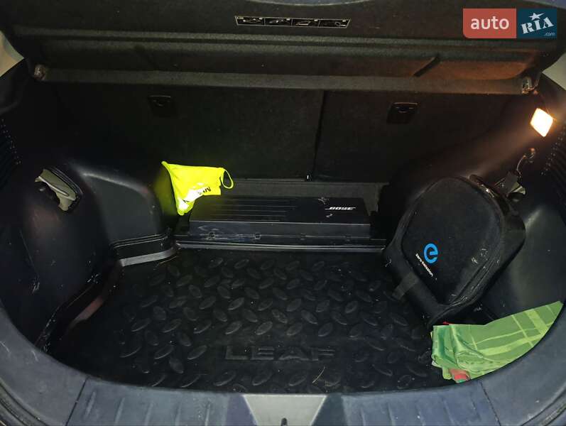 Хэтчбек Nissan Leaf 2016 в Киеве фото 58 Хэтчбек Nissan Leaf 2016 в Киеве