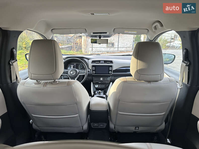 Хэтчбек Nissan Leaf 2021 в Долине