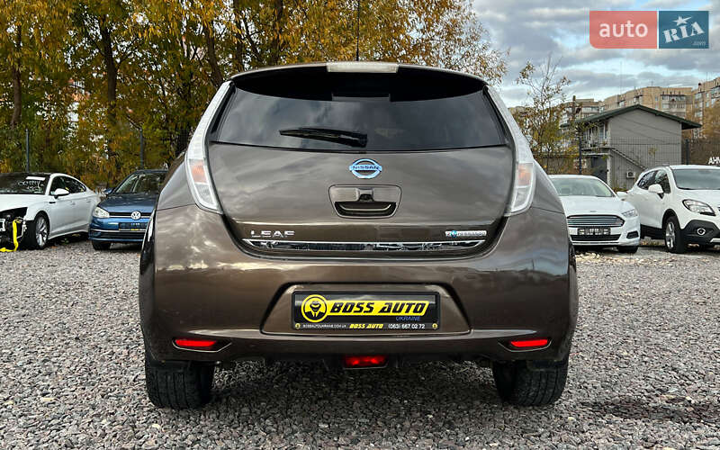 Хэтчбек Nissan Leaf 2015 в Львове