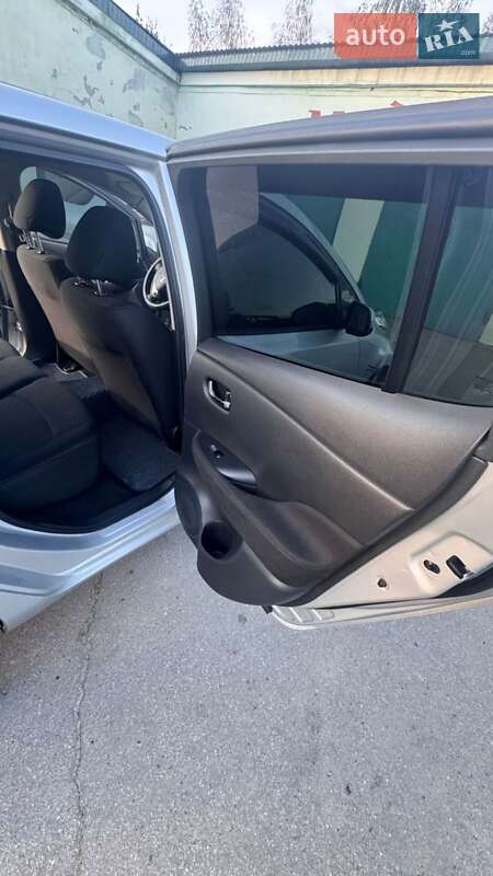 Хэтчбек Nissan Leaf 2016 в Харькове