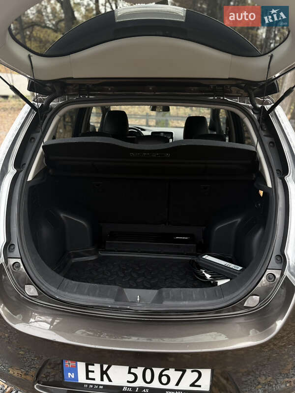 Хэтчбек Nissan Leaf 2017 в Бродах фото 30 Хэтчбек Nissan Leaf 2017 в Бродах