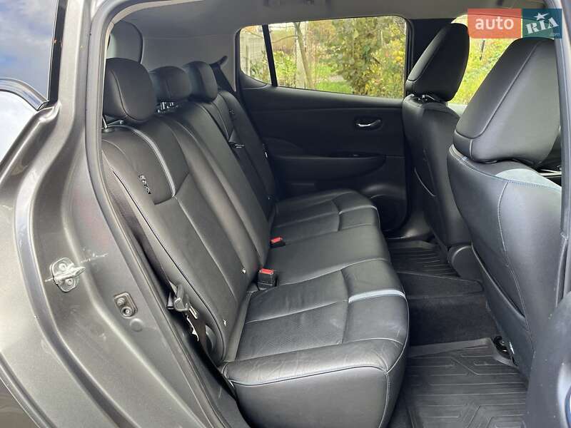 Хэтчбек Nissan Leaf 2018 в Львове