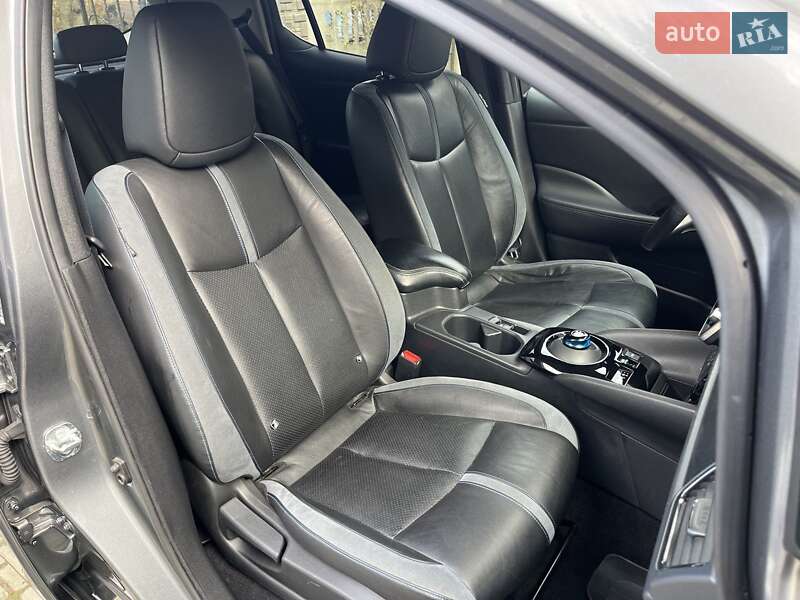 Хэтчбек Nissan Leaf 2018 в Львове