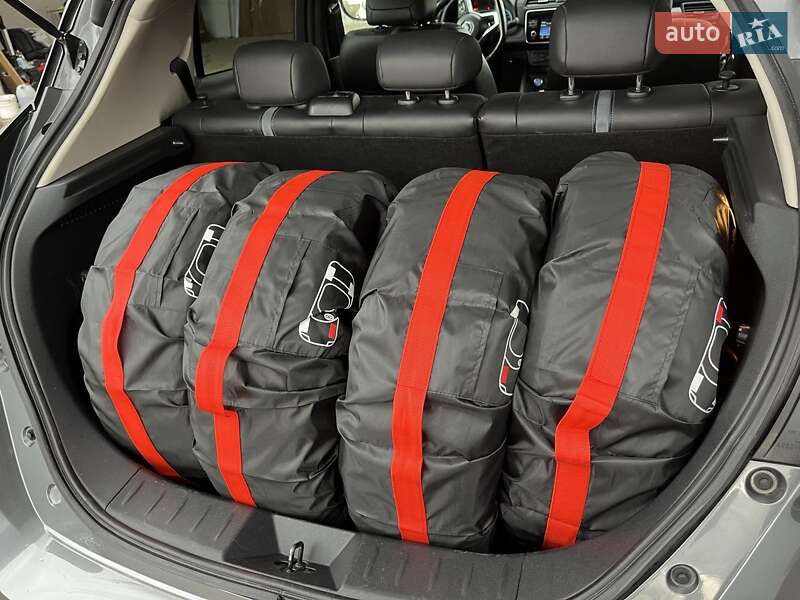 Хэтчбек Nissan Leaf 2018 в Львове