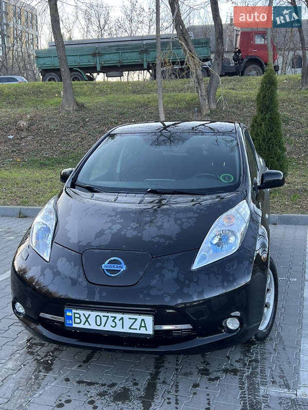 Хетчбек Nissan Leaf 2013 в Хмельницькому