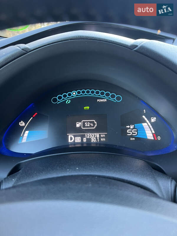 Хетчбек Nissan Leaf 2013 в Хмельницькому