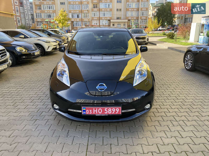 Хетчбек Nissan Leaf 2014 в Чернівцях