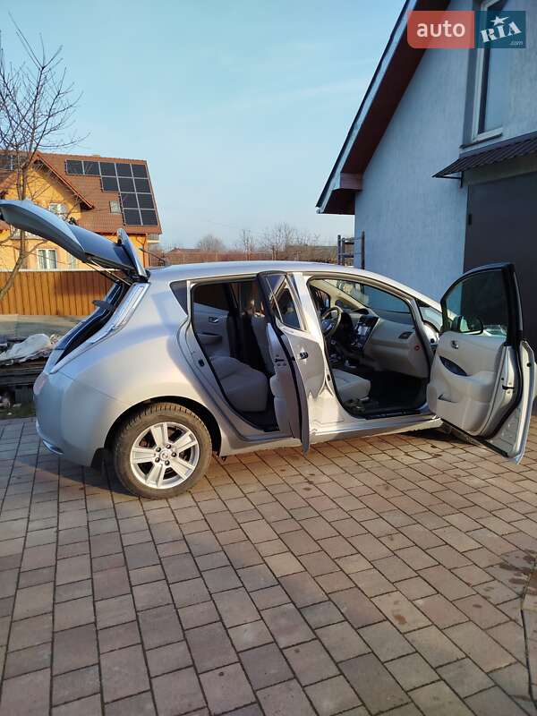 Хэтчбек Nissan Leaf 2013 в Ивано-Франковске