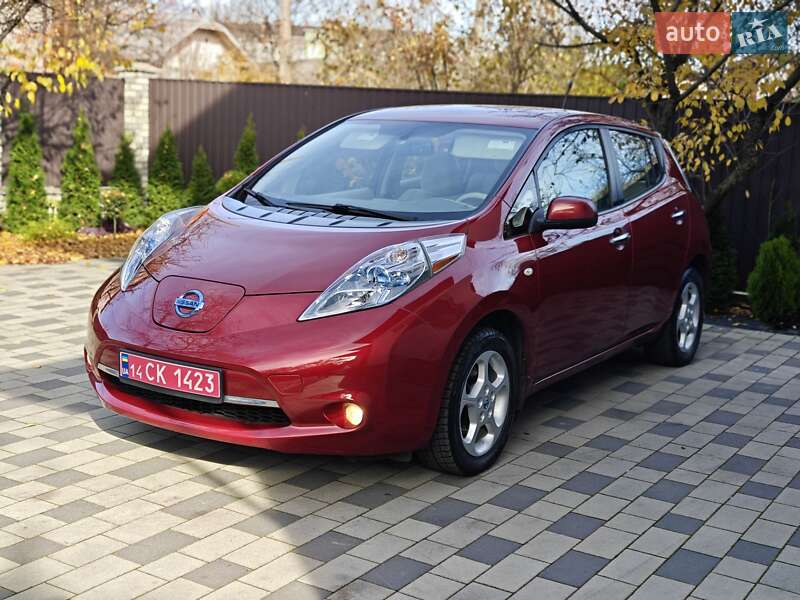 Хэтчбек Nissan Leaf 2012 в Ивано-Франковске
