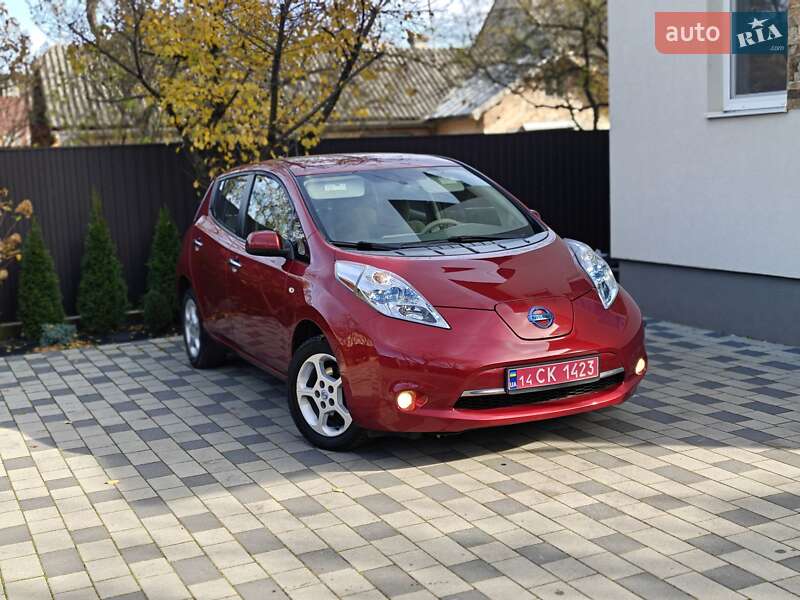 Хэтчбек Nissan Leaf 2012 в Ивано-Франковске