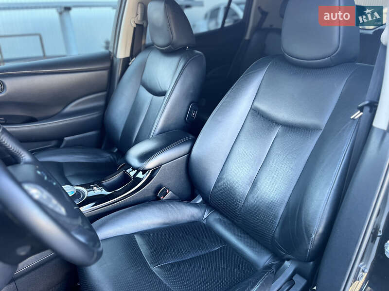 Хетчбек Nissan Leaf 2015 в Володимирі