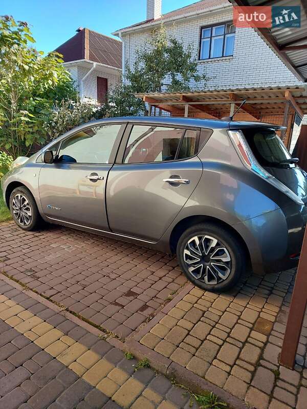 Хэтчбек Nissan Leaf 2014 в Киеве фото 8 Хэтчбек Nissan Leaf 2014 в Киеве