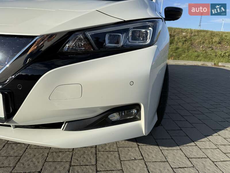 Хэтчбек Nissan Leaf 2019 в Львове