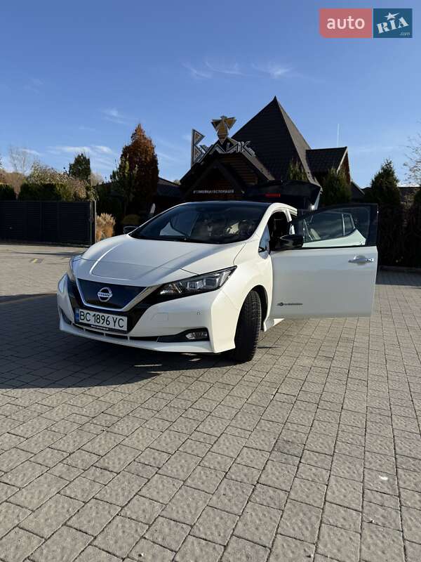 Хэтчбек Nissan Leaf 2019 в Львове