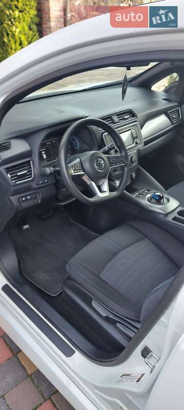 Хэтчбек Nissan Leaf 2019 в Львове