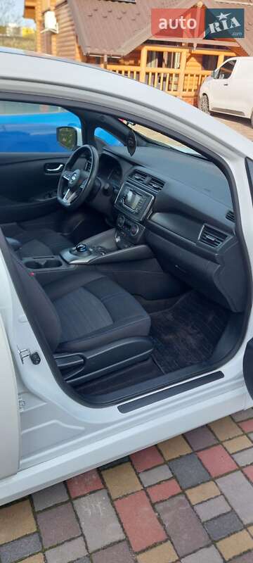 Хэтчбек Nissan Leaf 2019 в Львове