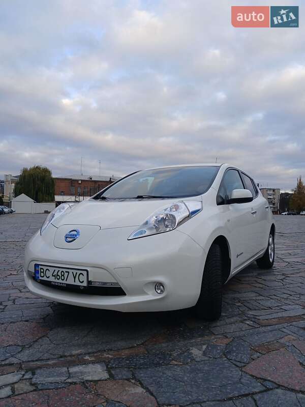 Хетчбек Nissan Leaf 2017 в Кременчуці