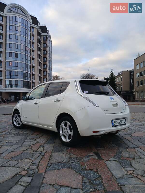 Хетчбек Nissan Leaf 2017 в Кременчуці