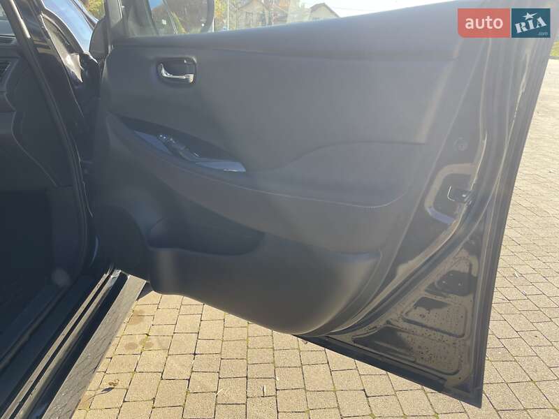 Хэтчбек Nissan Leaf 2018 в Львове фото 25 Хэтчбек Nissan Leaf 2018 в Львове