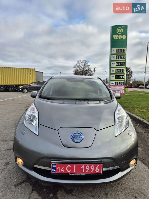 Хэтчбек Nissan Leaf 2017 в Житомире фото Хэтчбек Nissan Leaf 2017 в Житомире
