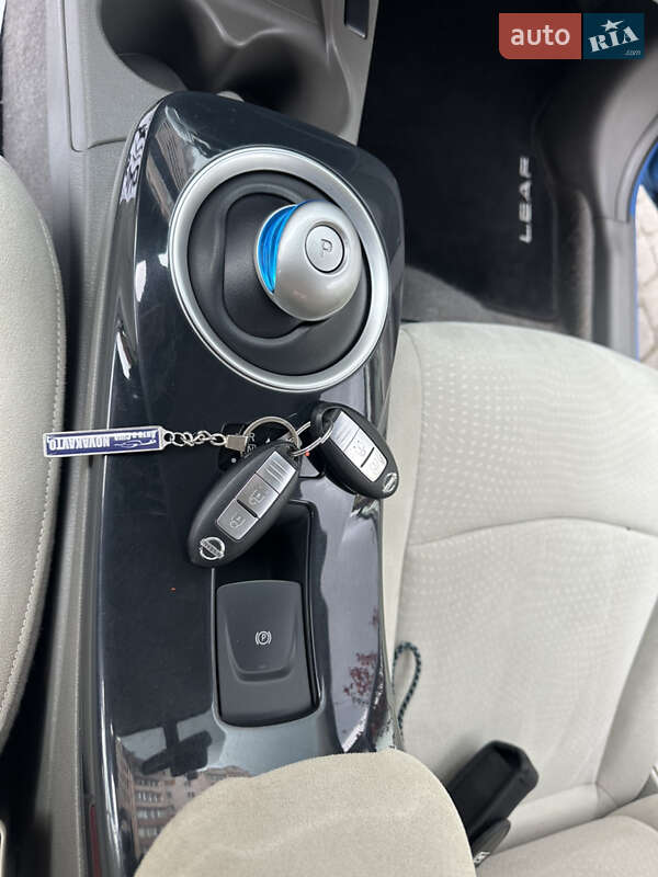 Хэтчбек Nissan Leaf 2012 в Луцке фото 25 Хэтчбек Nissan Leaf 2012 в Луцке