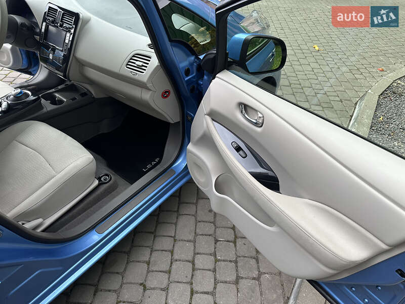 Хэтчбек Nissan Leaf 2012 в Луцке фото 32 Хэтчбек Nissan Leaf 2012 в Луцке