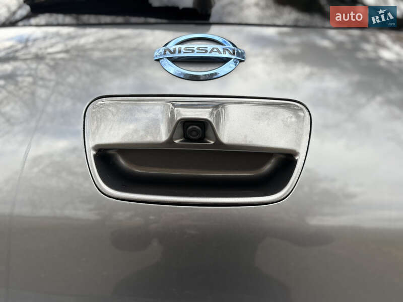 Хэтчбек Nissan Leaf 2014 в Владимире