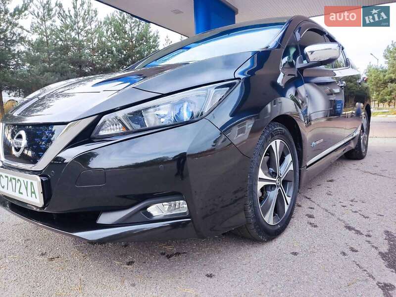 Хэтчбек Nissan Leaf 2018 в Золочеве