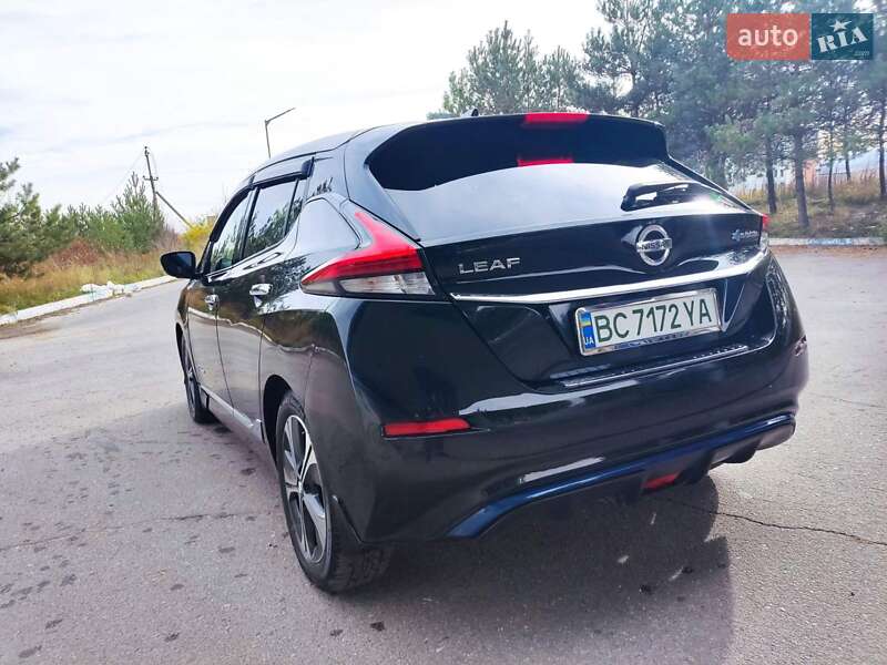 Хэтчбек Nissan Leaf 2018 в Золочеве