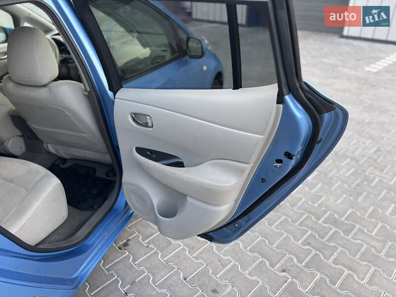Хэтчбек Nissan Leaf 2011 в Владимире фото 21 Хэтчбек Nissan Leaf 2011 в Владимире