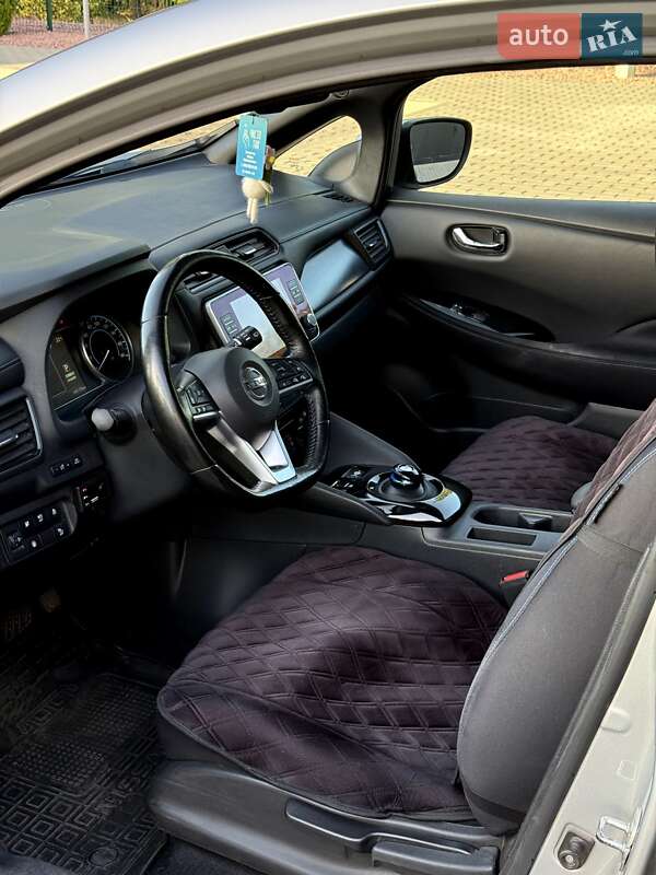 Хэтчбек Nissan Leaf 2020 в Кременчуге фото 2 Хэтчбек Nissan Leaf 2020 в Кременчуге
