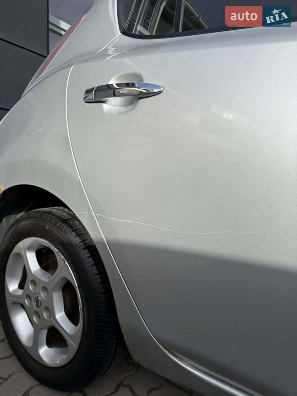 Хэтчбек Nissan Leaf 2012 в Радехове фото 23 Хэтчбек Nissan Leaf 2012 в Радехове