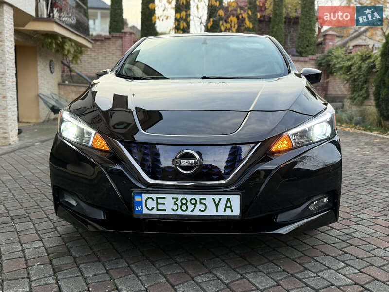 Хэтчбек Nissan Leaf 2018 в Черновцах
