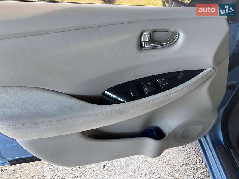 Хэтчбек Nissan Leaf 2014 в Днепре фото 8 Хэтчбек Nissan Leaf 2014 в Днепре