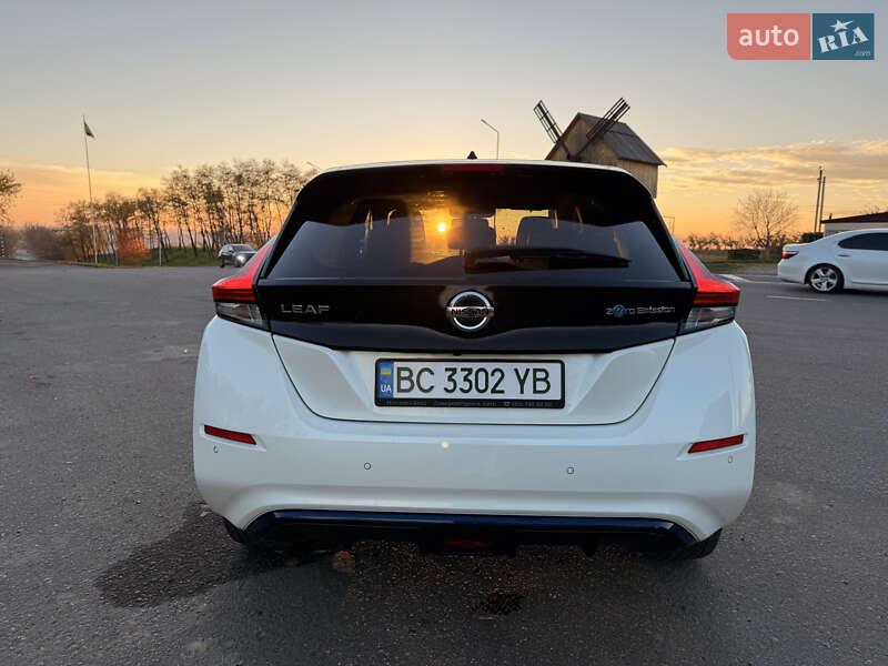 Хэтчбек Nissan Leaf 2018 в Черновцах